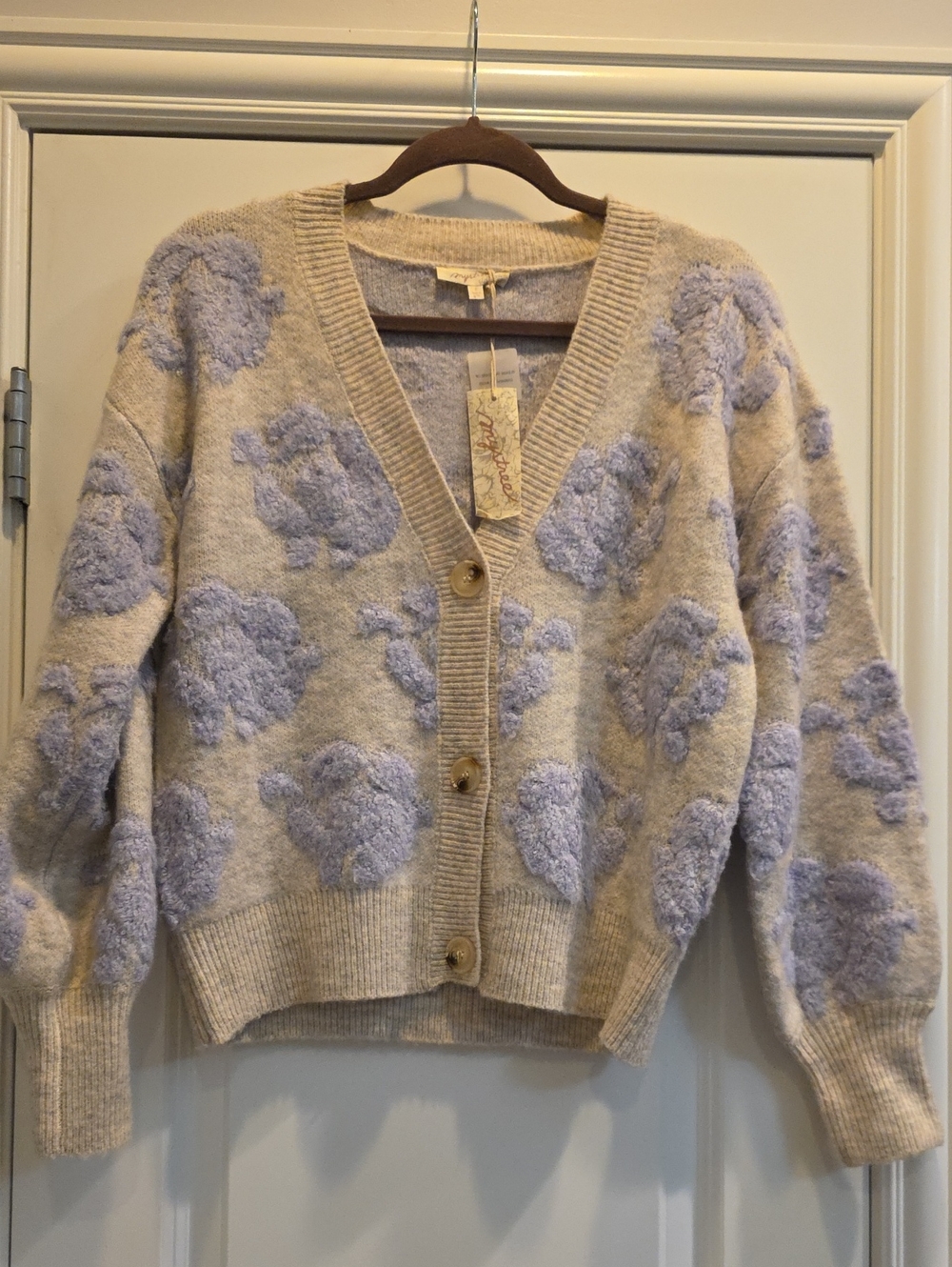 NWT Mystree Small Cream/Gray Cardigan with Light Lavender Floral Texture